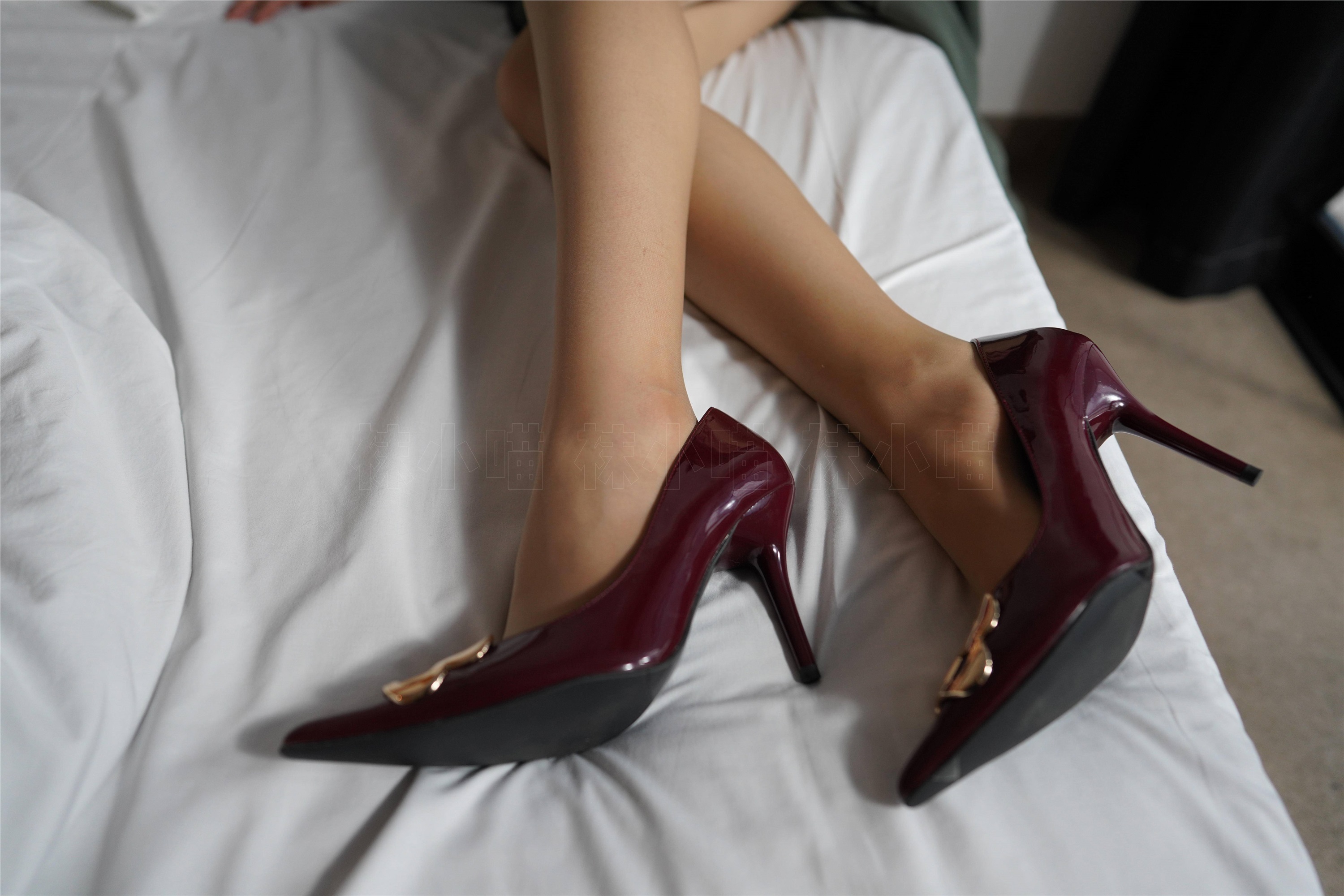 kittyWawa袜小喵  KT253 大衣×紧身裙